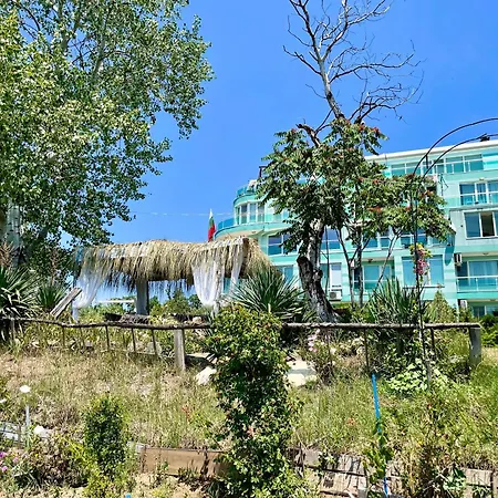 Europe First Sea Line Coast Apartment *